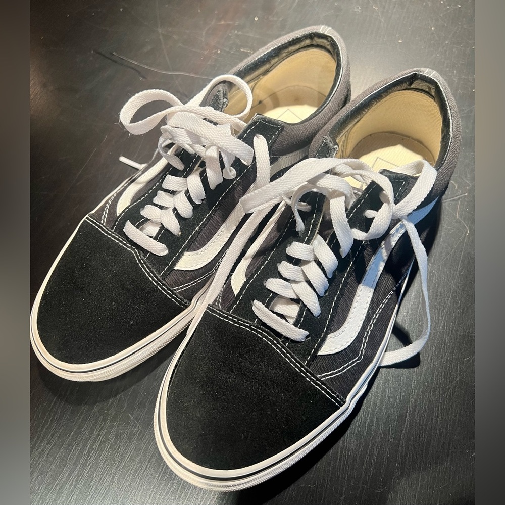 Vans Old Skool size 9 women’s black